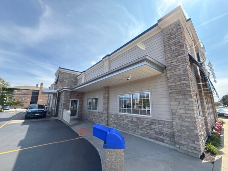 "commercial roofing Auroa IL"