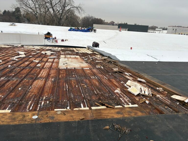 "commercial roofing Aurora IL"