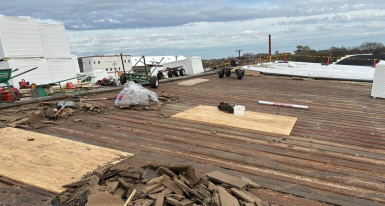 "commercial roofing Aurora IL"